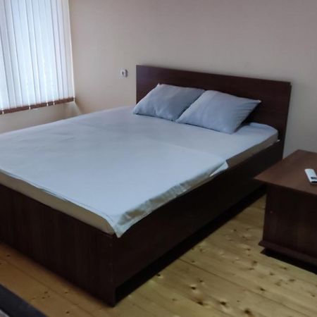 Апартаменты Орион Sukhumi Bagian luar foto