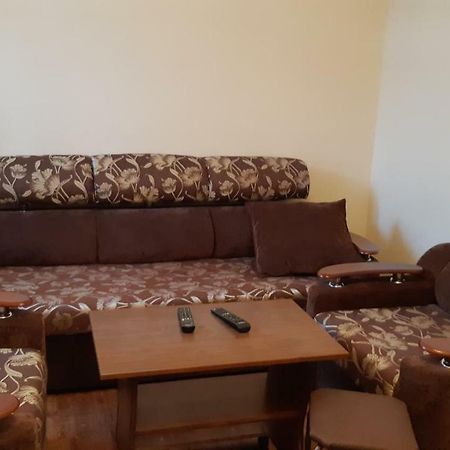 Апартаменты Орион Sukhumi Bagian luar foto